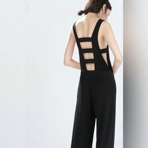 Zara Cut Out Black Jumpsuit With Side Zip. NWOT. Size mediim